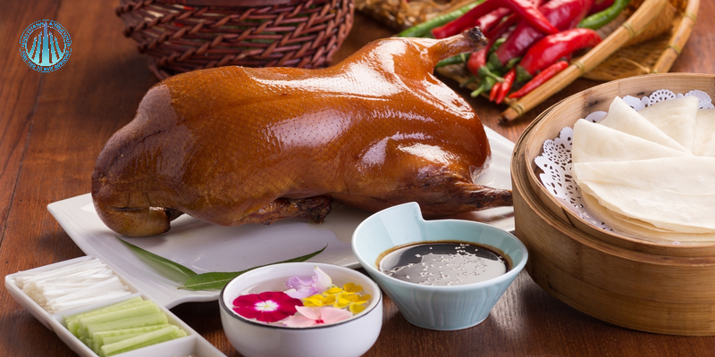 Vịt quay Bắc Kinh món ăn trứ danh của thủ đô với lớp da giòn