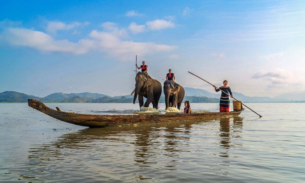 Hồ Lắk atoz tour