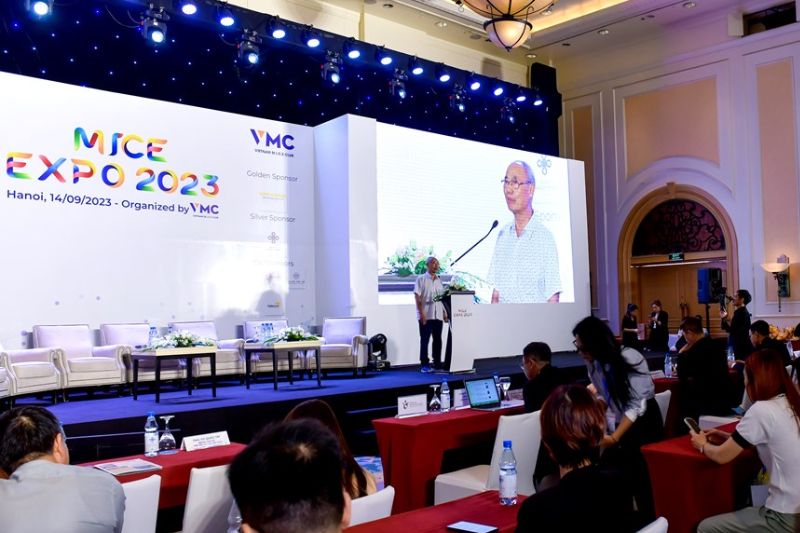 Tổ chức hội nghị hội thảo