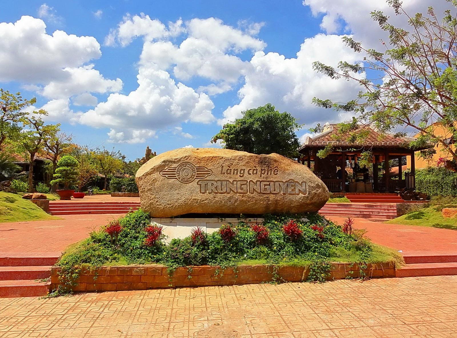 Làng Cà phê Trung Nguyên (Buôn Ma Thuột) atoz tour